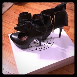 Steve Madden Cammyy Black Leather